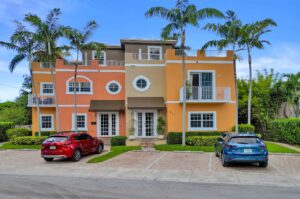 Front exterior of 624 NE 29th Drive townhouse building in Wilton Manors.